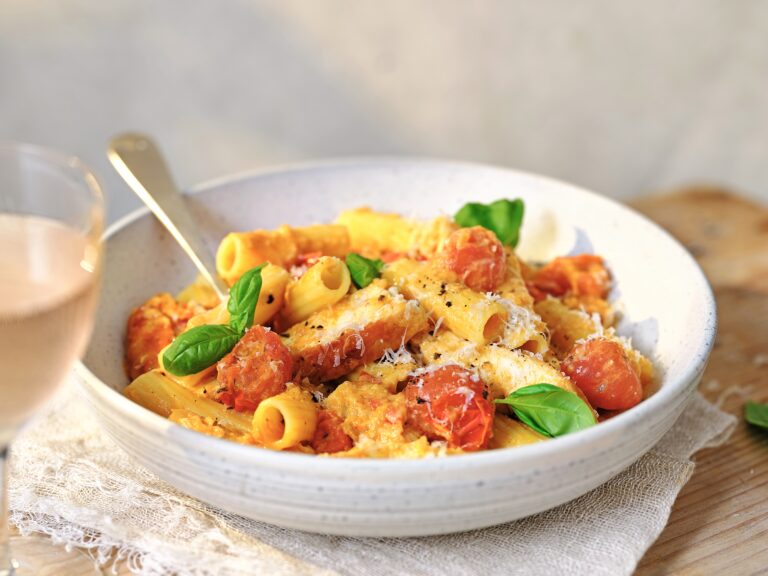 Pasta met kip, tomaat en mascarpone