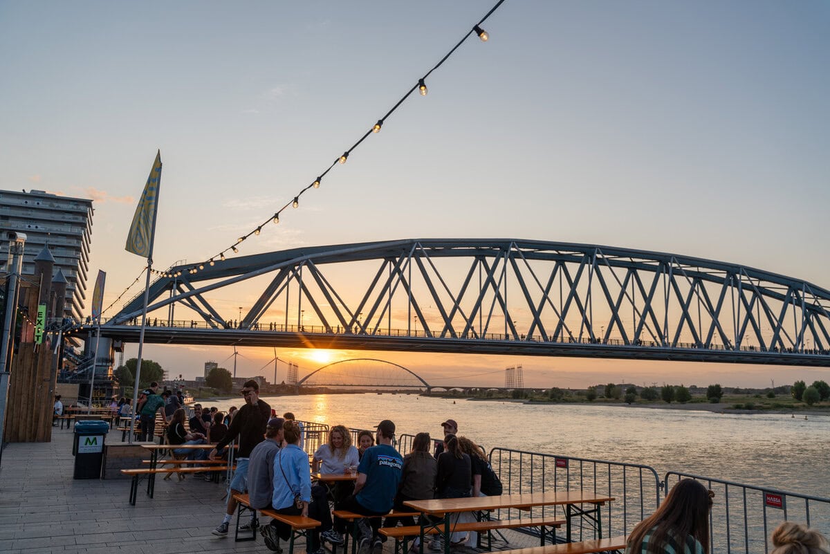 Smaakmarkt in Nijmegen tijdens de Vierdaagsefeesten