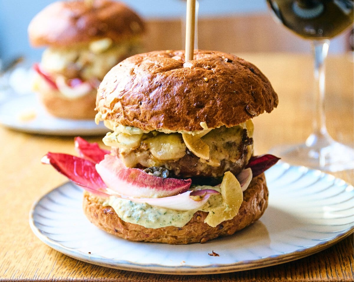 Beste burger van Nederland bij Iveau Wijnbar & Burgers in Arnhem