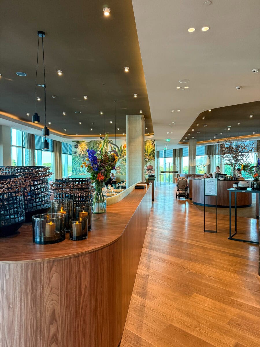 Entree van Restaurant ZUID5 in Amsterdam