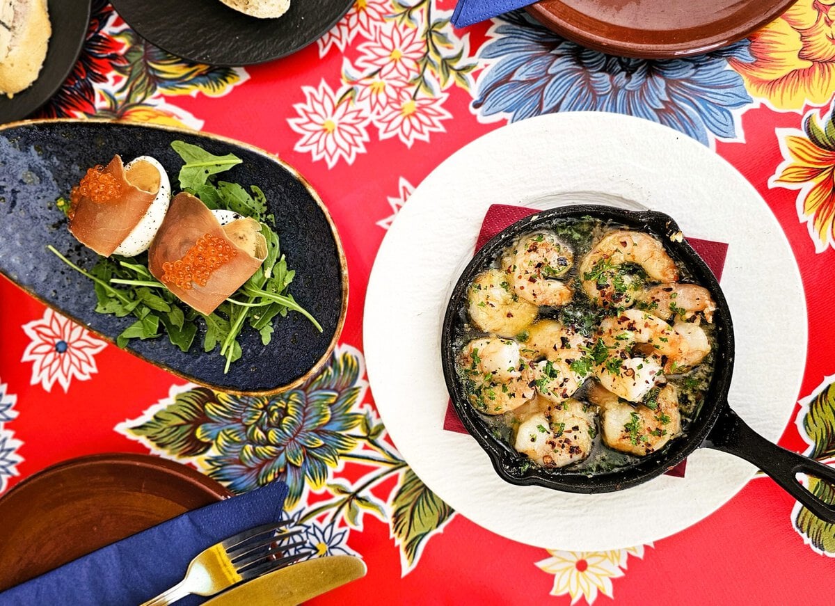 Spaanse gerechten bij een restaurant