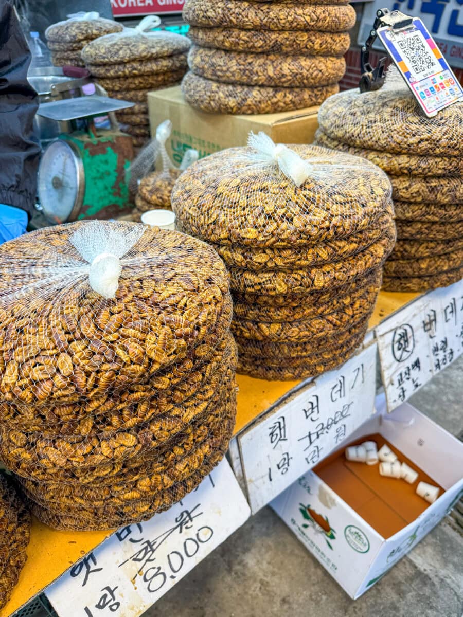 Beondegi op een markt in Seoul