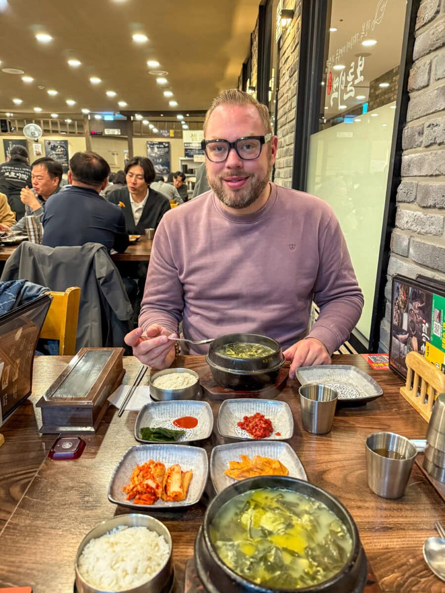 Bas bij een restaurant in Zuid-Korea
