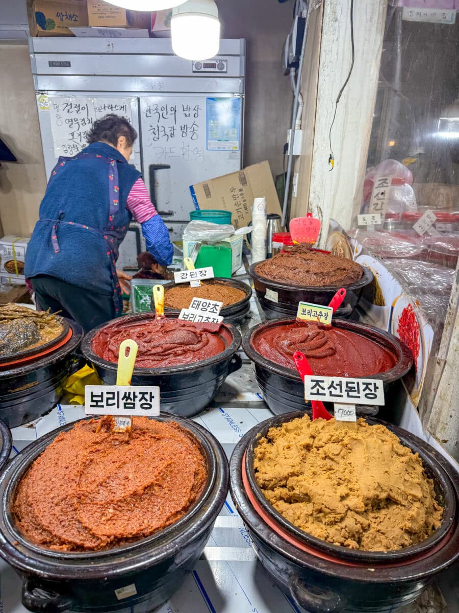 Markt met eten in Seoul