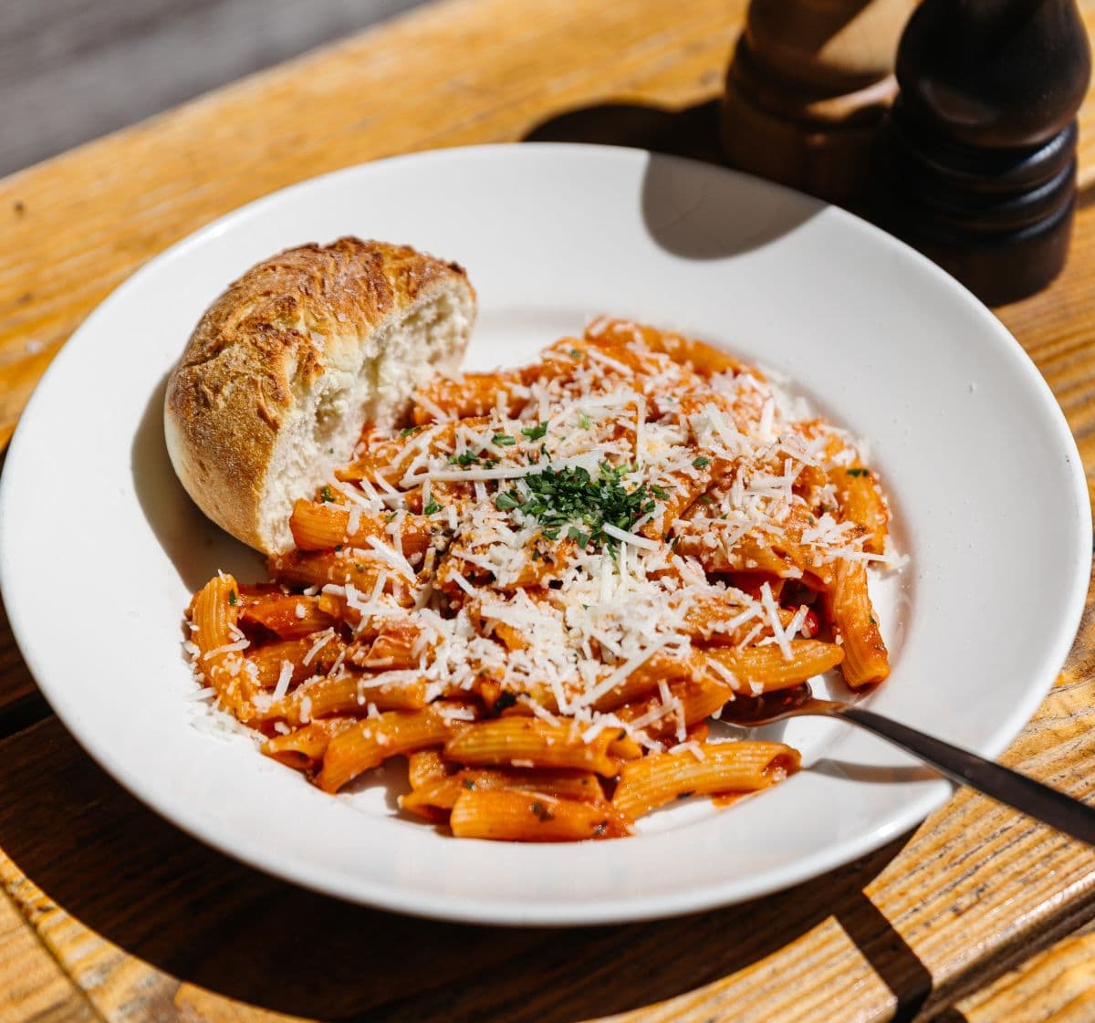 Bord met pasta bij Spaghetteria