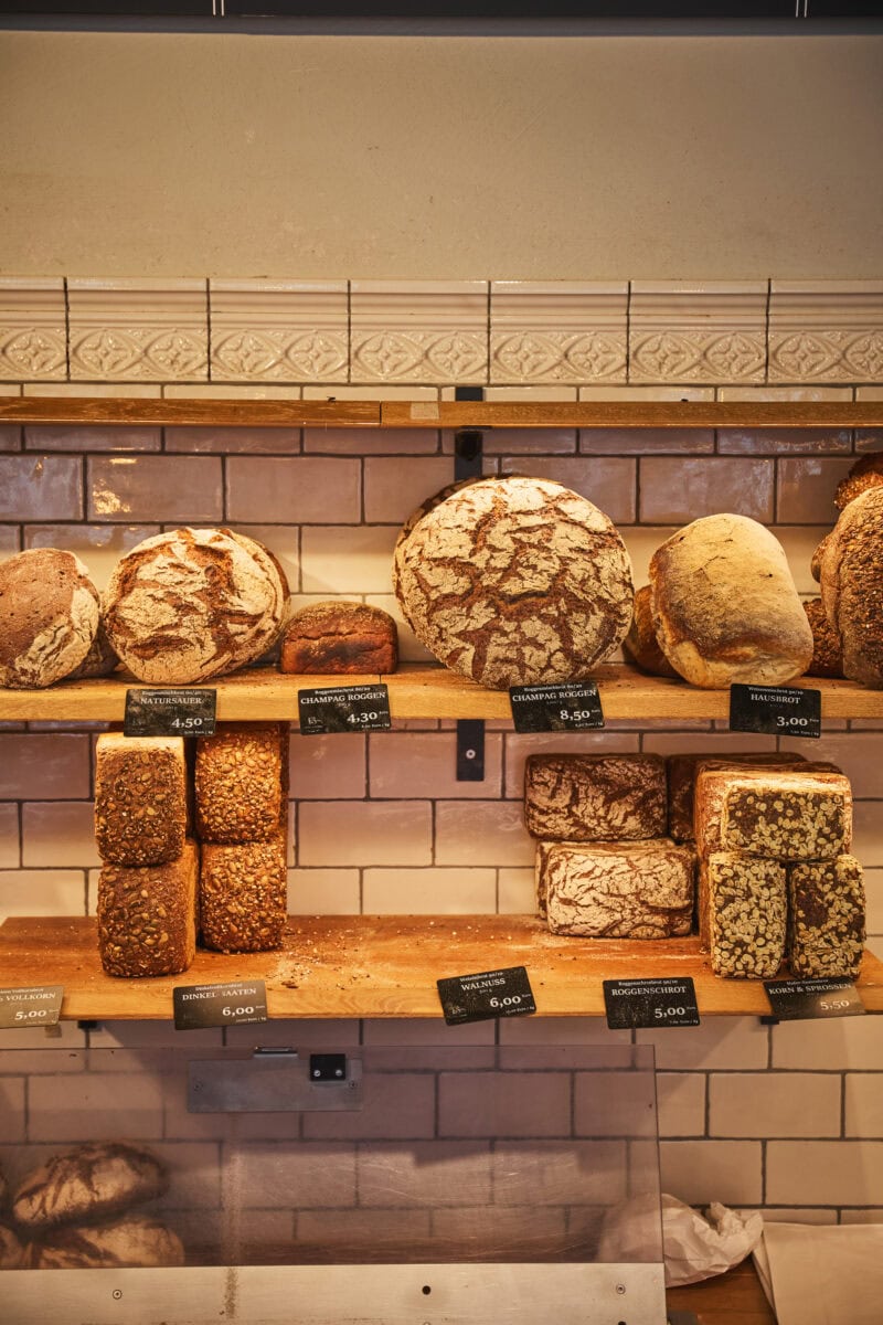 Verschillende soorten brood bij Brot & Sinne in Saarbrücken