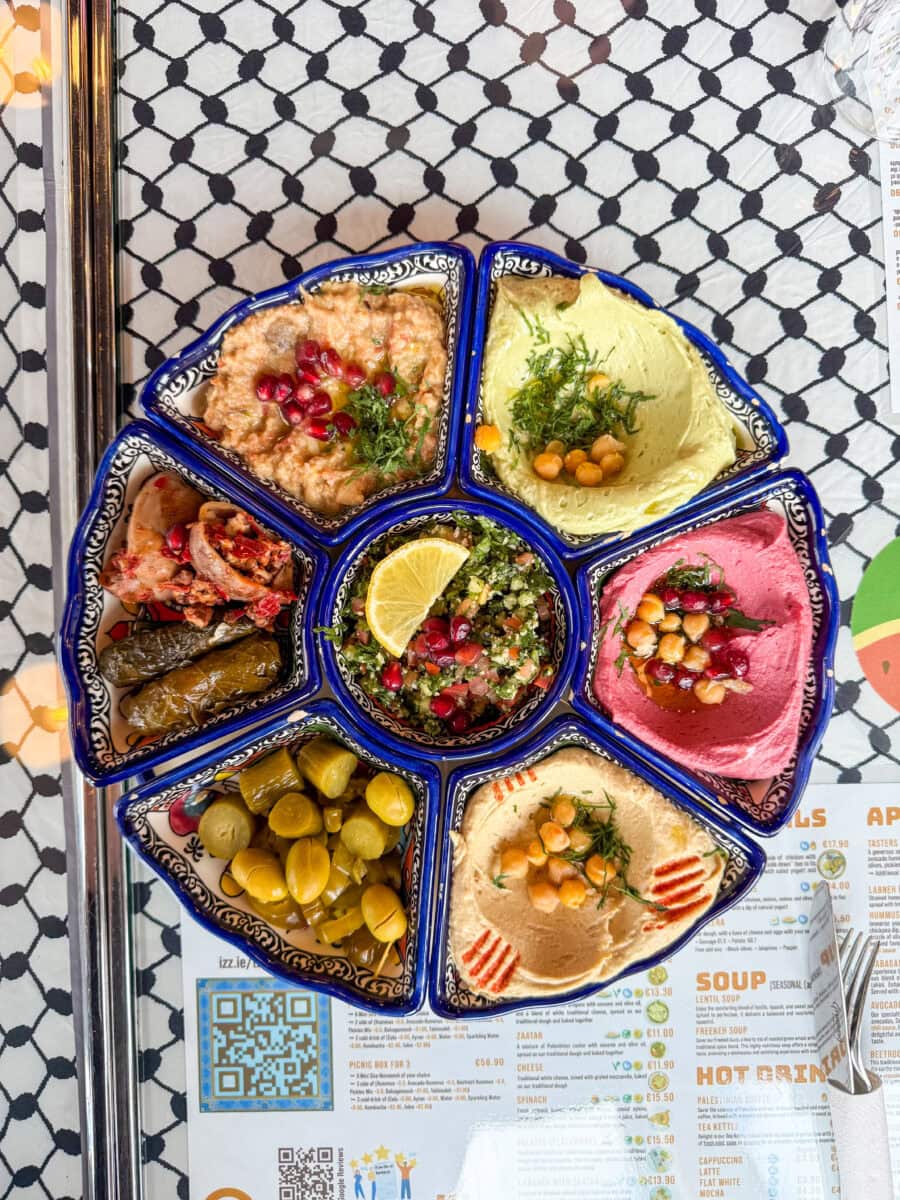 Mezze bij IZZ Café in Cork